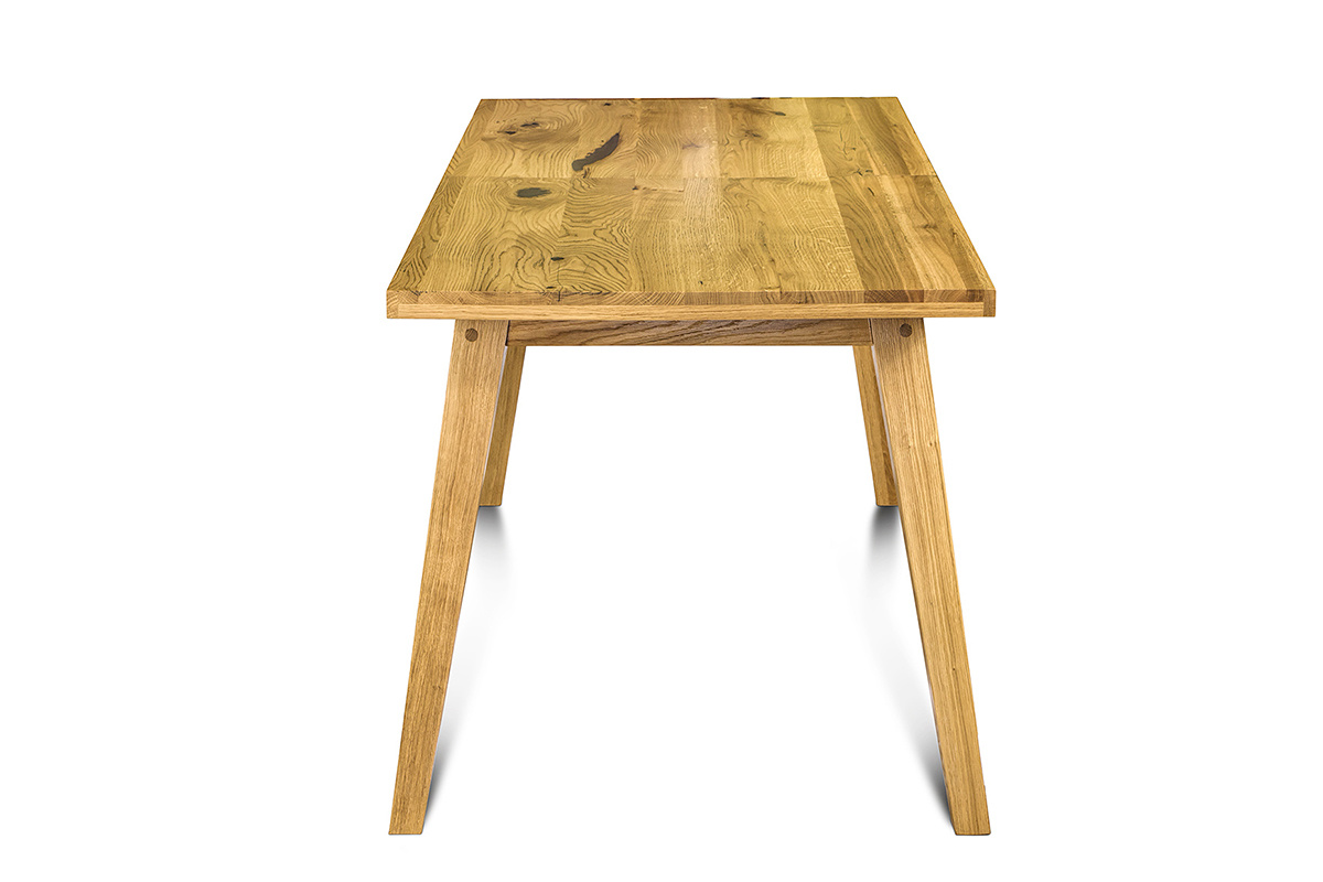 drewniany stół do kuchni